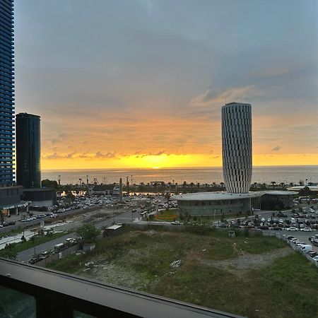 Апартамент У Моря Batumi Exterior foto