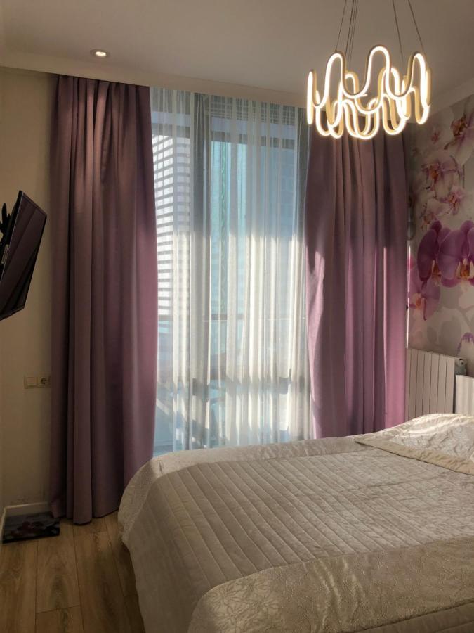 Апартамент У Моря Batumi Exterior foto